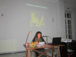 H κυρία Έφη Λυγκούρη ομιλεί για τον τάφο του ποιητή ή του μουσικού από τη Δάφνη